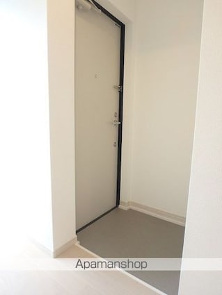 ＡＭＵＳＥ三軒茶屋[1R/18.04m2]の玄関