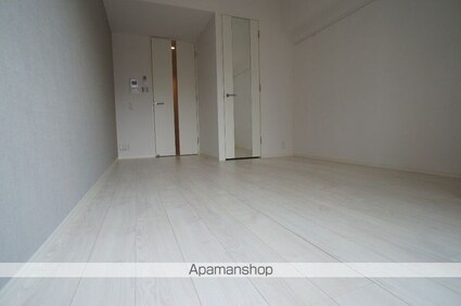 カーサスプレンディッド新宿御苑[1K/25.42m2]のリビング・居間