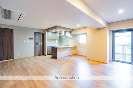 オーパスレジデンス南青山[2LDK/70.53m2]のリビング・居間