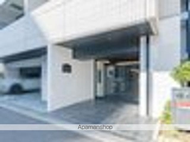 メインステージ三ノ輪EASTの玄関写真