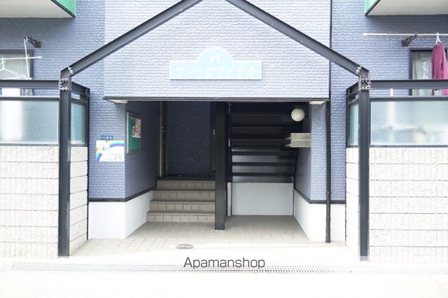 ヴィレロワイヤルの玄関写真