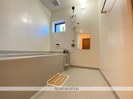 リビングタウン松縄Ａ・Ｂ・Ｃ棟[2LDK/63.98m2]のバス