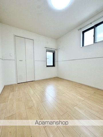 エレガントコーエイ IIの内装写真
