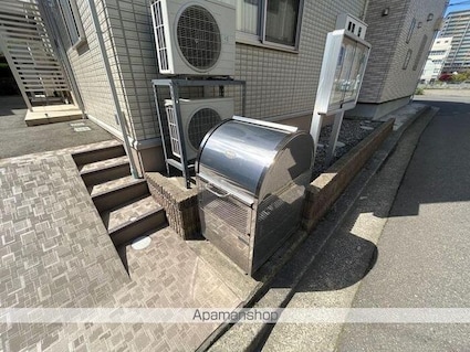 パインハウス　Ⅲ[1K/32.42m2]の内装1