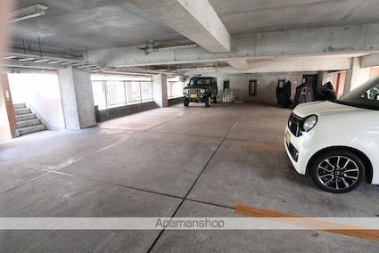 東京都立川市羽衣町２丁目[2DK/43.72m2]の駐車場