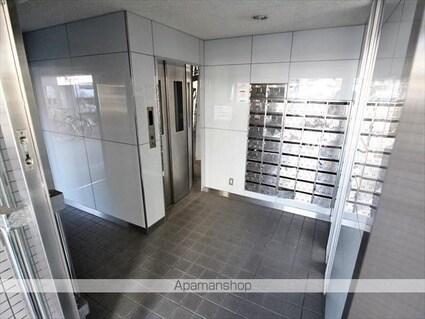 グランアルブル山越Ⅱ[1R/29.5m2]のエントランス