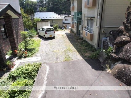 スクエア山寺[1LDK/38.09m2]の駐車場