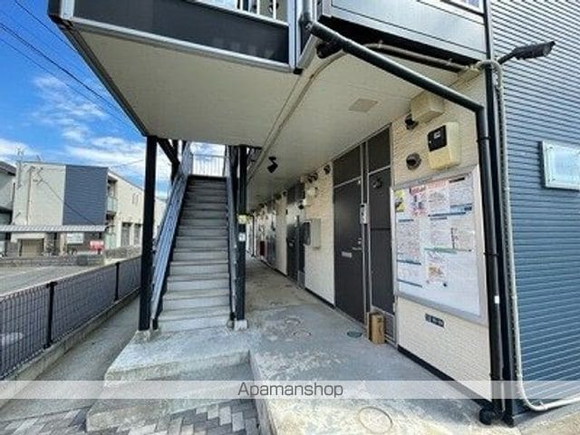 レオパレスエルムトゥプの玄関写真