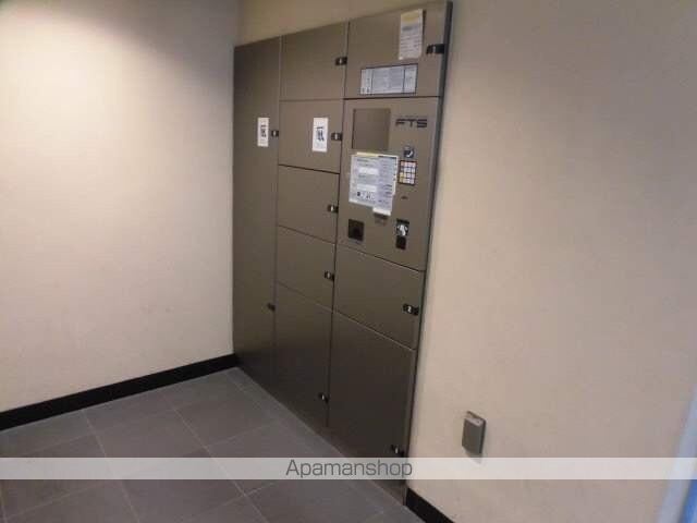 下北沢パークハウス[2LDK/68.32m2]の共用部1