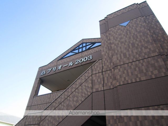 プリオール2003の玄関写真