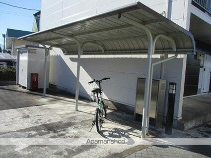 レオパレスカネエーズ松ヶ丘Ｂ棟[1K/23.18m2]の共用部