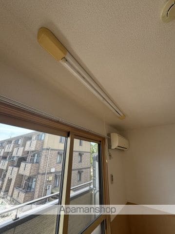 シャルル Iの内装写真