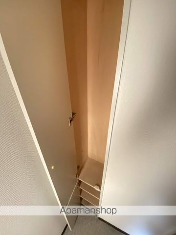 ローヤルハイツ8.8の内装写真