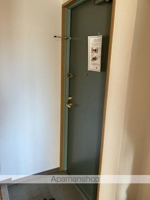 カーサ躑躅ヶ丘[1K/21.16m2]の玄関