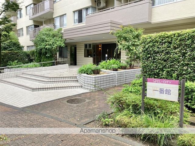 エル・シティ新浦安北街区一番館の玄関写真