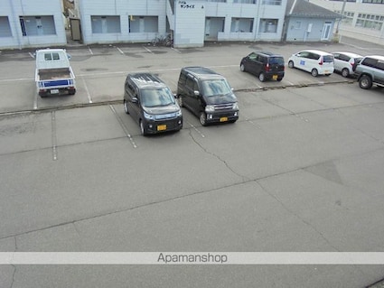 ハイムサンライズＢ[1K/27m2]の駐車場