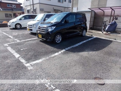 ハーベスト小島[2DK/52.99m2]の駐車場