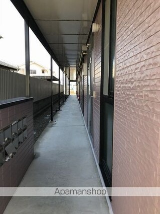 レオパレスＷＩＮＧ[2DK/39.74m2]のエントランス