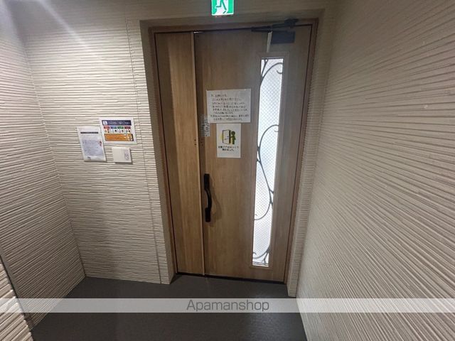 クリエオーレ元町の玄関写真