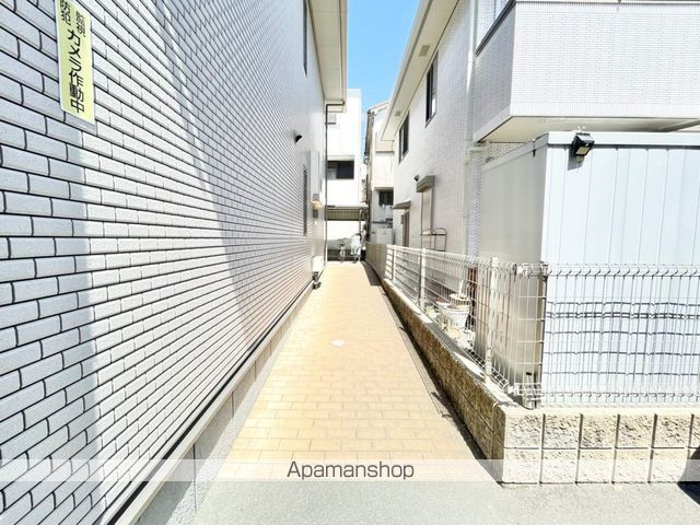 フォーシーズンの玄関写真