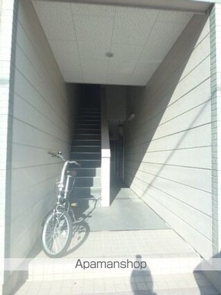 ハーモニー紫竹Ⅱ[2K/31.8m2]のエントランス2