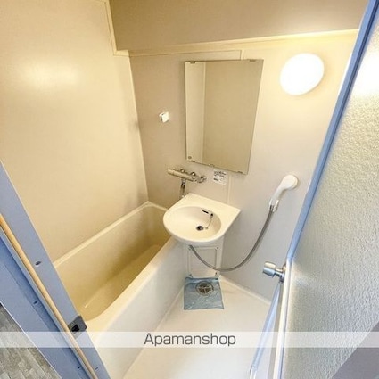 クレイン弥生[1K/17.55m2]のバス