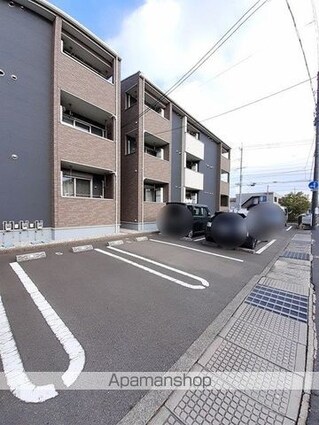 パストーソ　Ⅰ[1LDK/41.27m2]の駐車場1