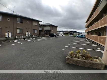 グランアヴェニール[1LDK/40.15m2]の駐車場