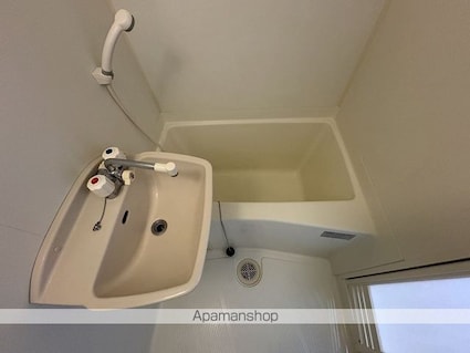 レオパレスもみじ山[1K/26.08m2]のバス