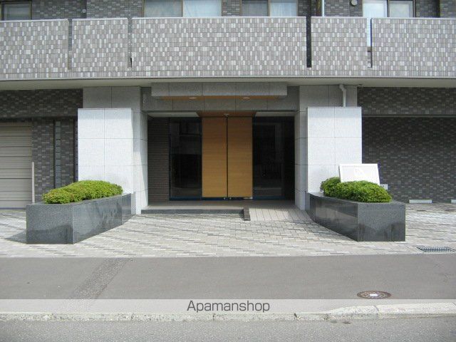 インペリアル山鼻の外観写真