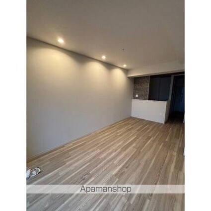 Ｔｈａｍｅｓ　ｇａｒｄｅｎ　ｐｌａｃｅ[1LDK/36.8m2]のリビング・居間2