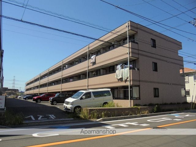 京葉線 舞浜駅 徒歩26分 3階建 築22年の外観写真