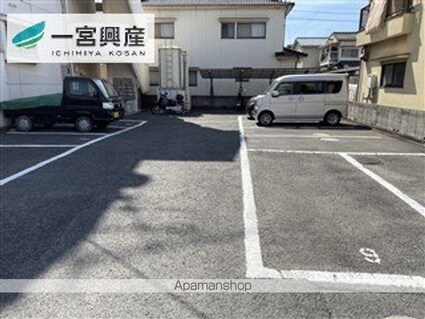 ベルメゾン古川１[1K/26.6m2]の駐車場1
