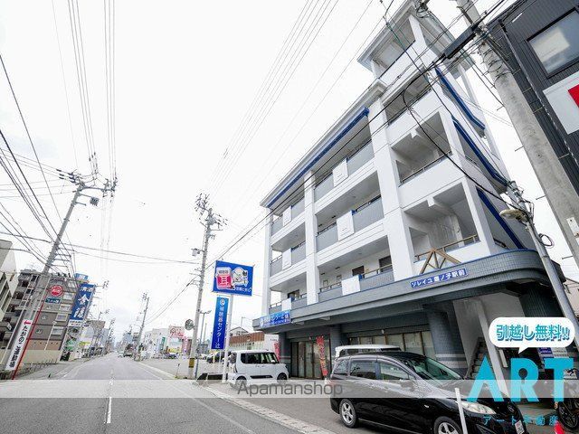 ソレイユ鷹ノ子駅前の外観写真
