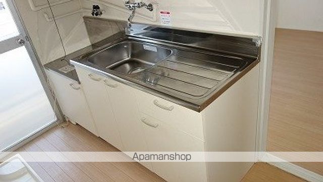 ヴィラナリー川津2号棟の内装写真