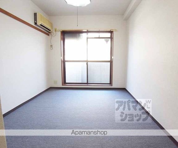 プルシャン山科の内装写真