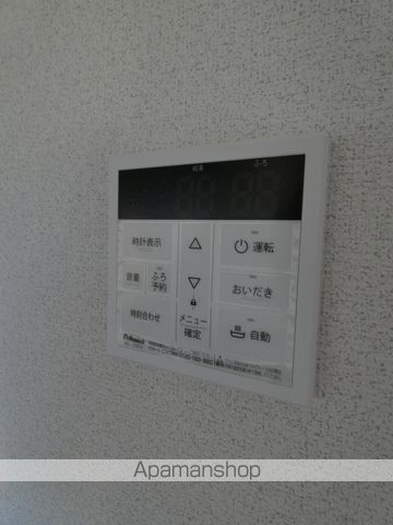 パークガーデン新居IIの内装写真