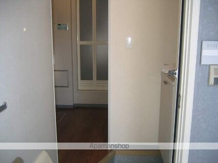 ブルーヒルＡＢ棟[3K/50.78m2]の玄関