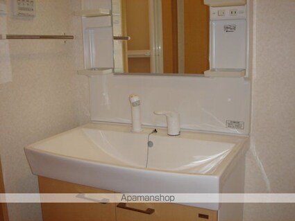 ＷＩＮＧＲＯＡＤ　Ⅲ　（ウイングロード）[1LDK/36m2]の洗面所