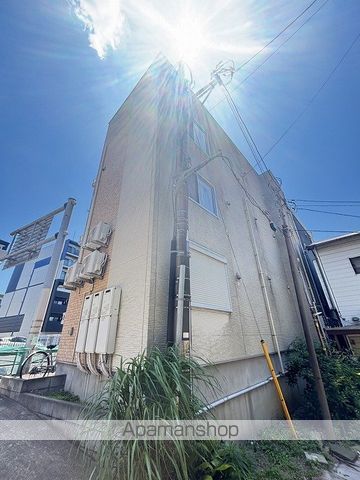 クローバーハウスの外観写真