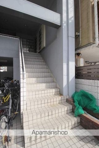 ベルハイム医大東の玄関写真
