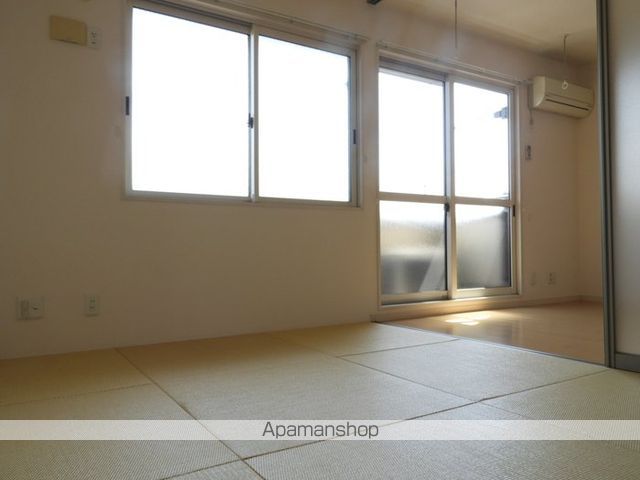 デルニエの内装写真