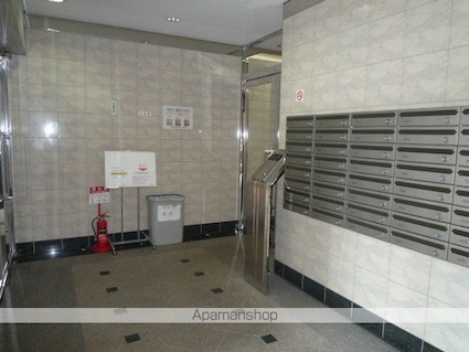 エルミナｅｅビルディング[1R/28.14m2]のロビー2