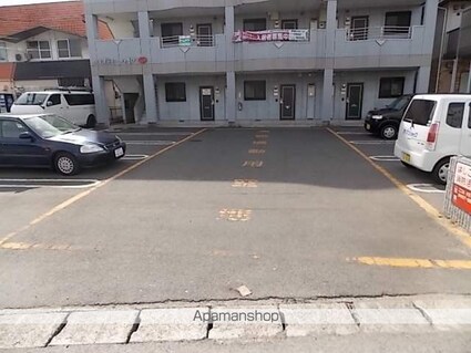 クオリティハイツ[1LDK/35.97m2]の駐車場2