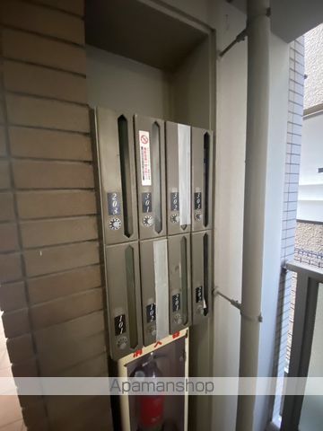 グランハート藤ヶ丘の玄関写真
