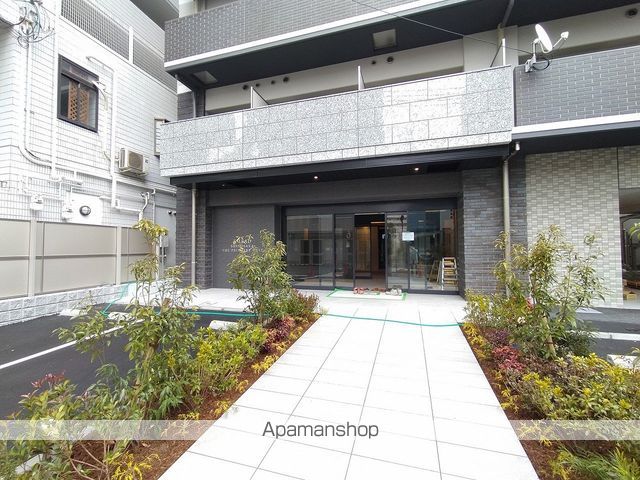 ESLEADSHIN−OSAKA THE・PUREMIAWESTの玄関写真