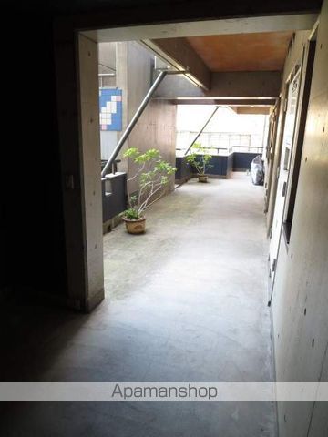 東葛西ビルの玄関写真