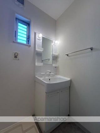 Ｉ・セレブ香川町Ａ・Ｂ[2LDK/62.89m2]の洗面所