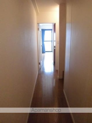 レオパレスレガートⅡ[2DK/49.68m2]の玄関