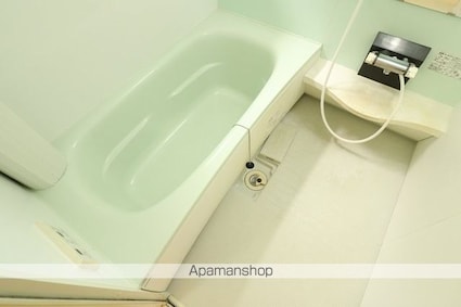 ユニティータウン　Ｄ[3LDK/81.02m2]のバス